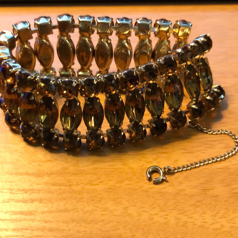 Gorgeous Baguette gold bracelet with safety chain. Vintage Beauty. $6.00 As Is